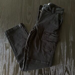 Aritzia black straight leg cargo’s
